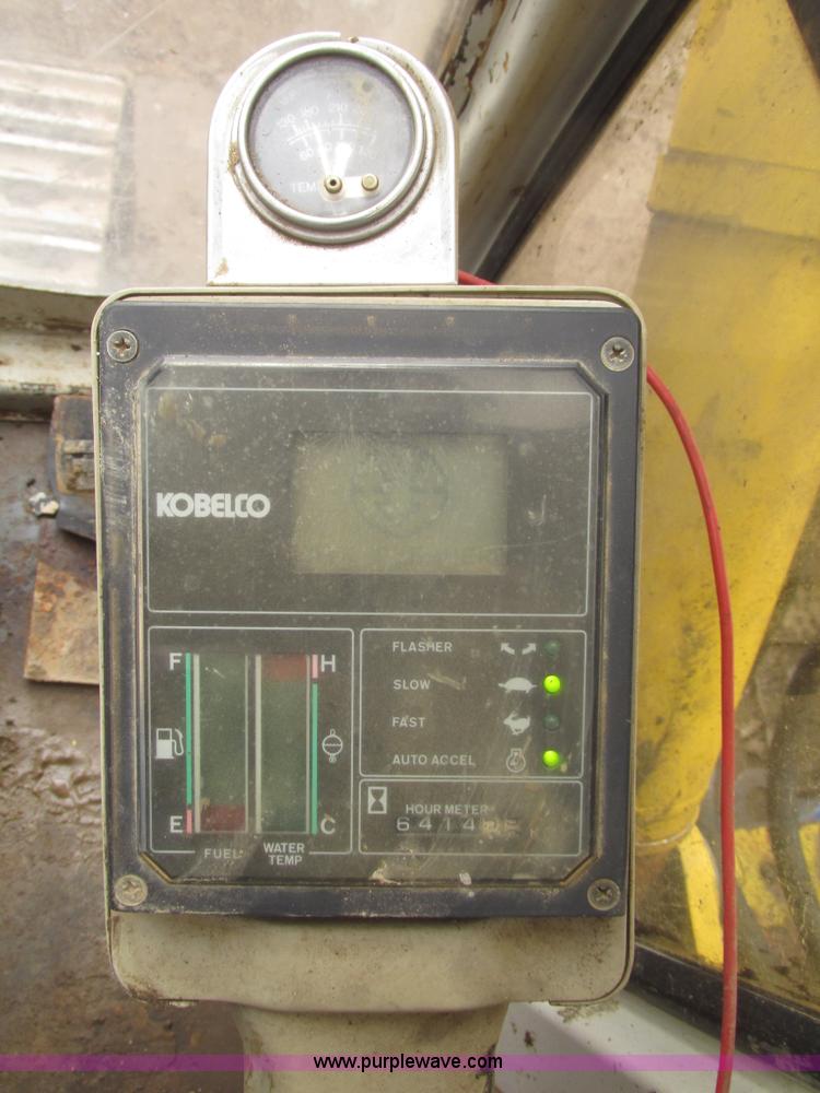 image for item G9803 1991 Kobelco SK200 Mark III excavator