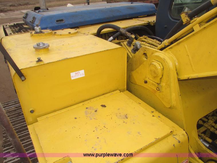 image for item G9803 1991 Kobelco SK200 Mark III excavator