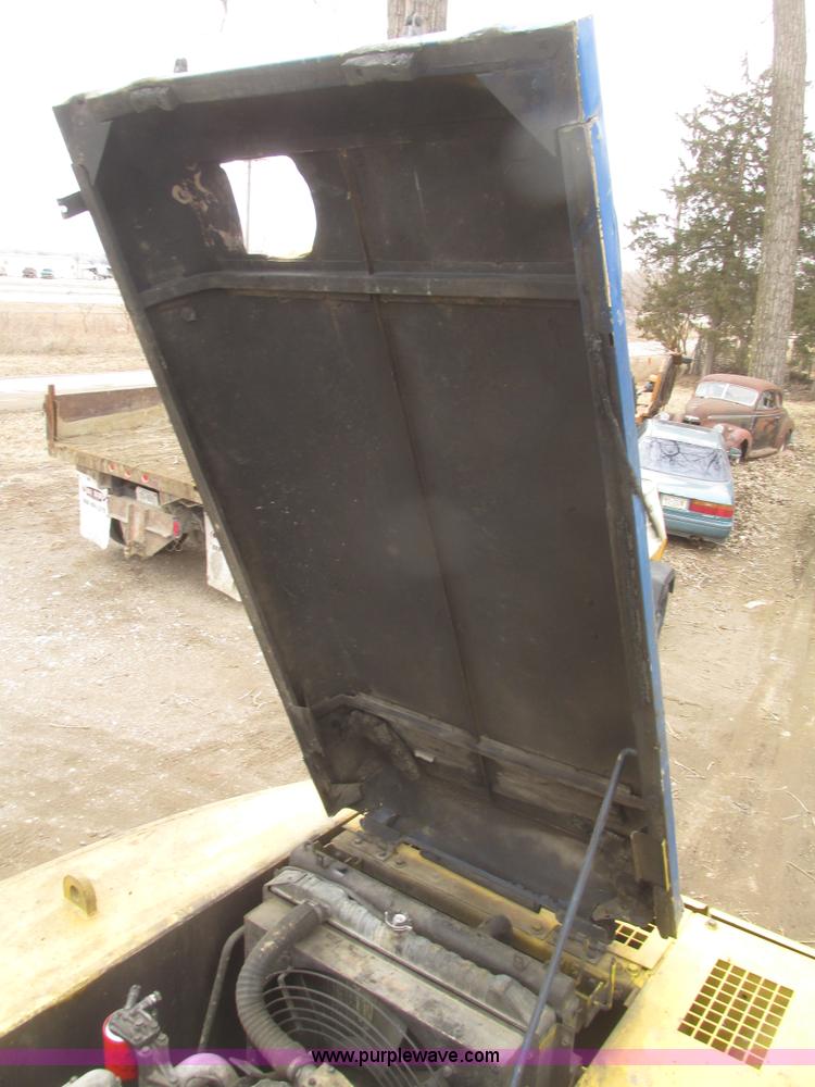 image for item G9803 1991 Kobelco SK200 Mark III excavator