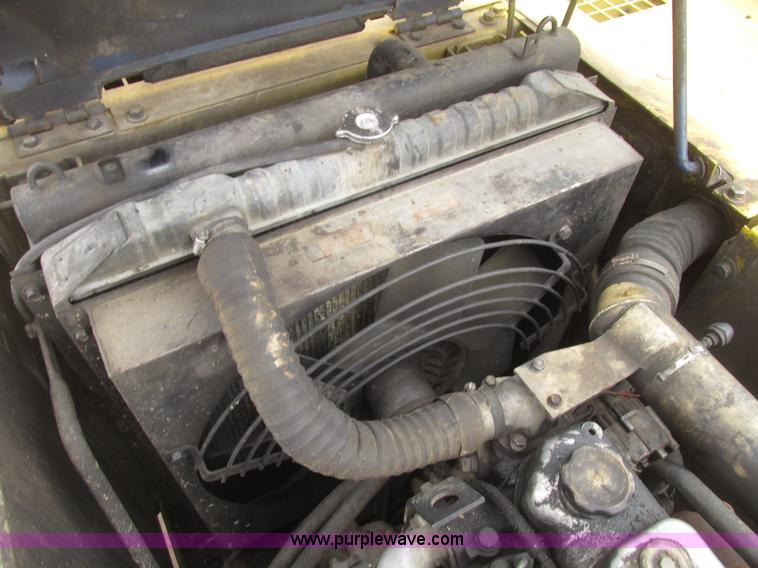 image for item G9803 1991 Kobelco SK200 Mark III excavator