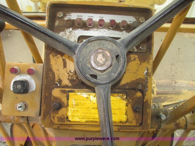 image for item G9804 1984 Fiat-Allis FG85 articulated motor grader