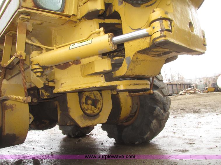 image for item G9804 1984 Fiat-Allis FG85 articulated motor grader