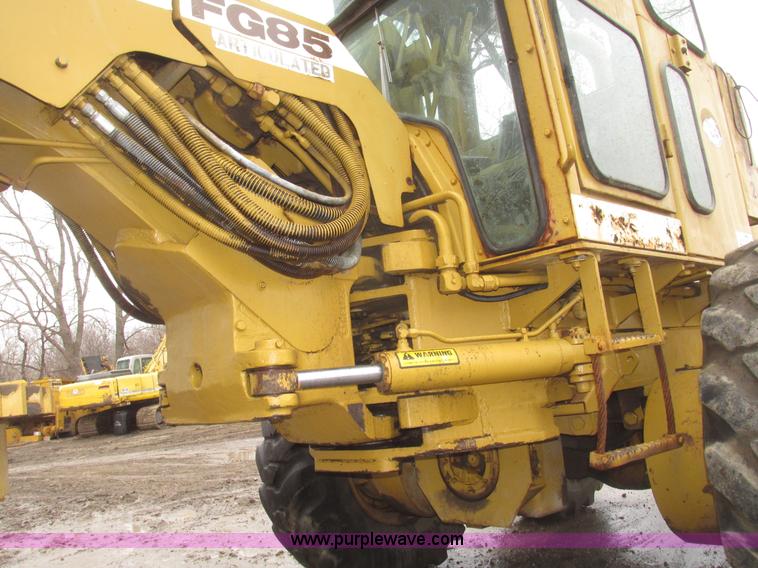 image for item G9804 1984 Fiat-Allis FG85 articulated motor grader