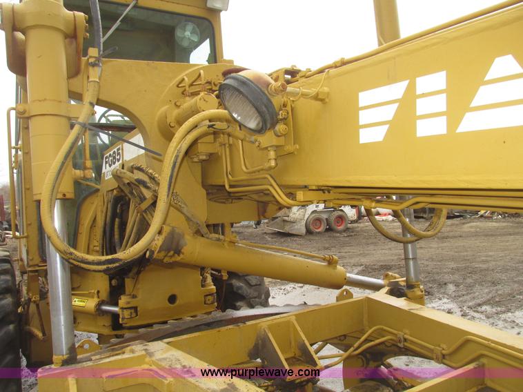 image for item G9804 1984 Fiat-Allis FG85 articulated motor grader