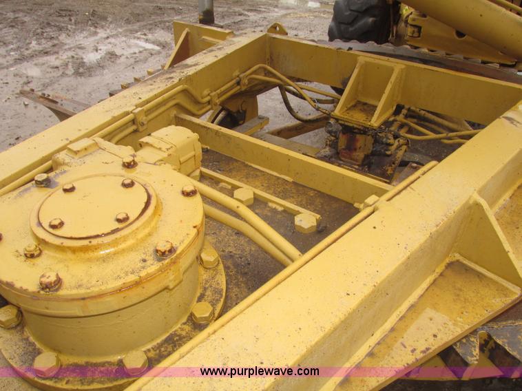 image for item G9804 1984 Fiat-Allis FG85 articulated motor grader