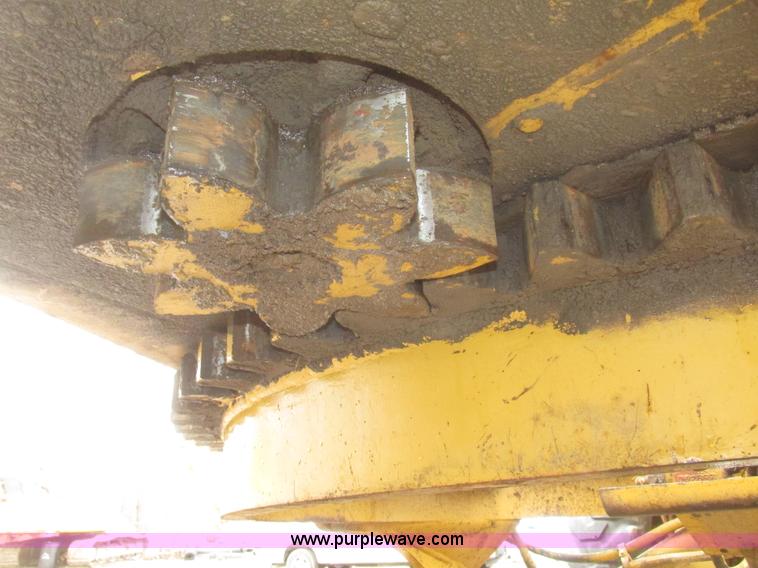 image for item G9804 1984 Fiat-Allis FG85 articulated motor grader