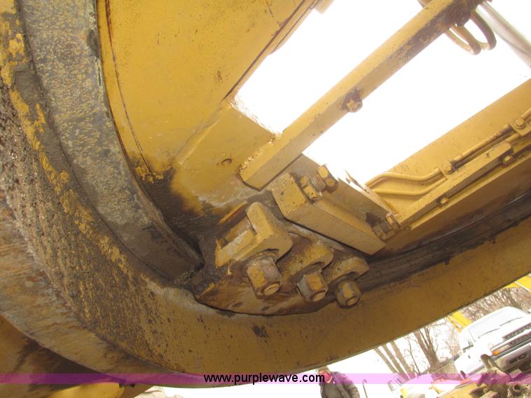 image for item G9804 1984 Fiat-Allis FG85 articulated motor grader