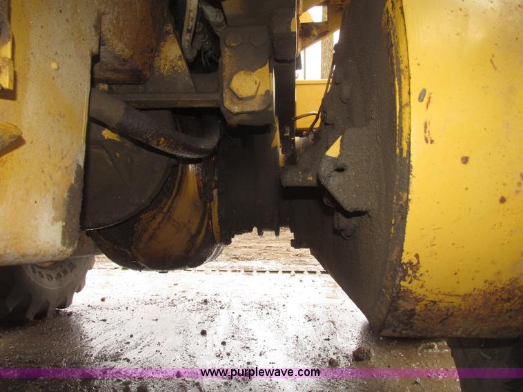 image for item G9804 1984 Fiat-Allis FG85 articulated motor grader