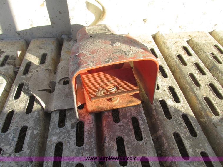 image for item G9805 1999 Snorkel TB60 boom lift