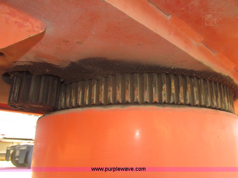 image for item G9805 1999 Snorkel TB60 boom lift