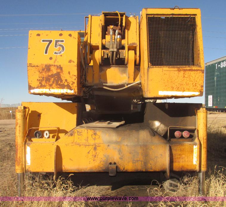 image for item G9806 American 1075 rough terrain crane