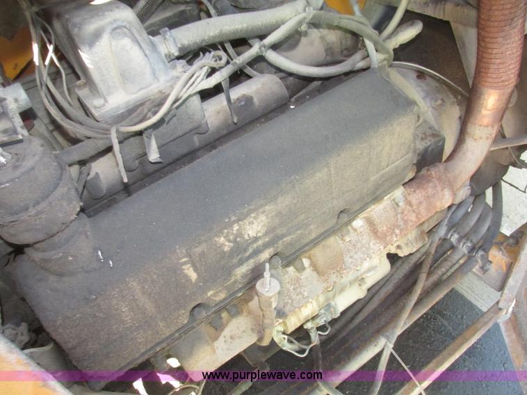 image for item G9806 American 1075 rough terrain crane