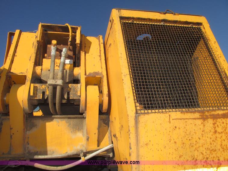 image for item G9806 American 1075 rough terrain crane