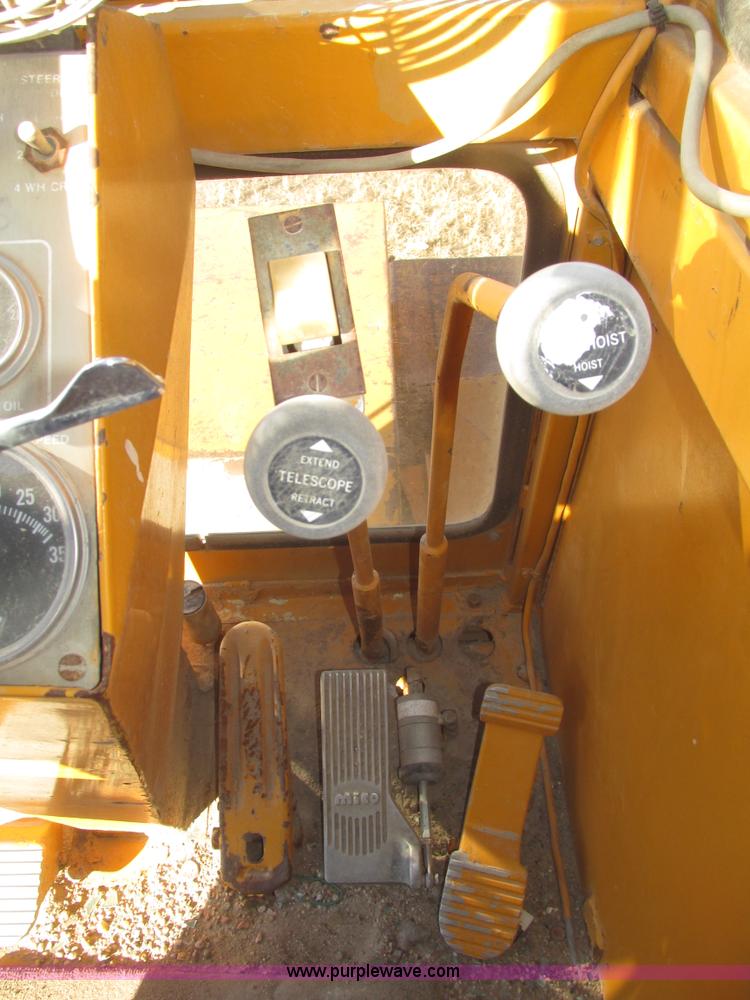 image for item G9806 American 1075 rough terrain crane