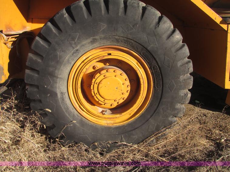 image for item G9806 American 1075 rough terrain crane