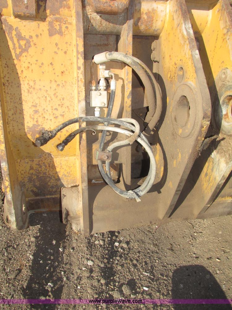 image for item G9808 Caterpillar 966G 126"W bucket