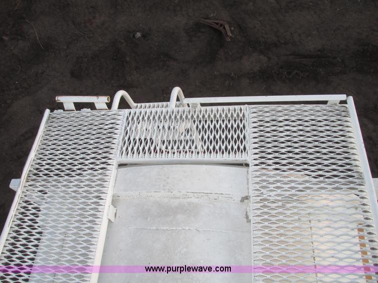 image for item G9810 1987 Bedord pneumatic quad bulk tanker trailer