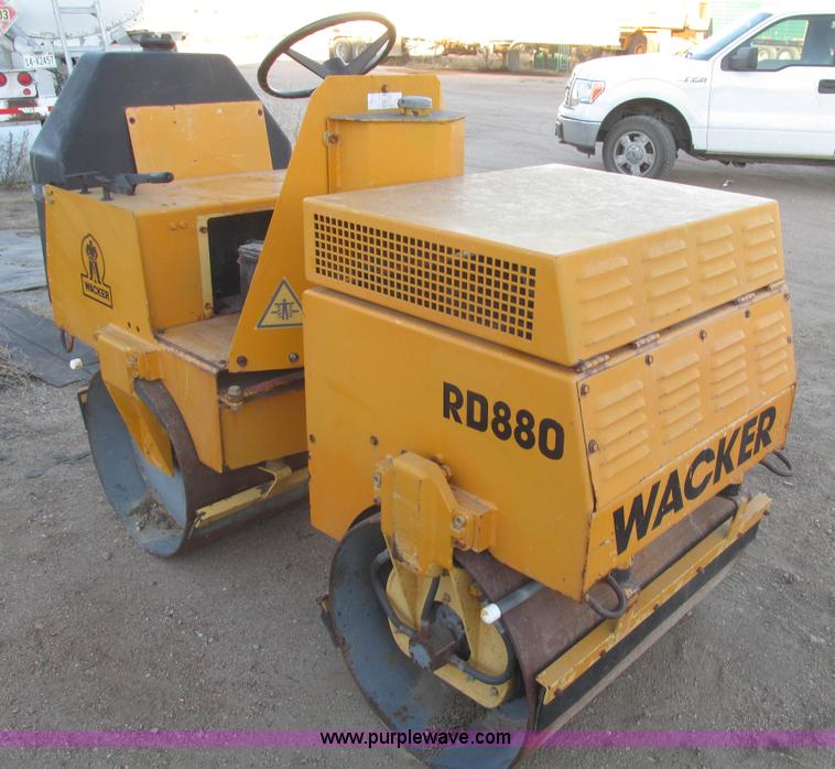 image for item G9816 1991 Wacker RD880 articulated double drum roller