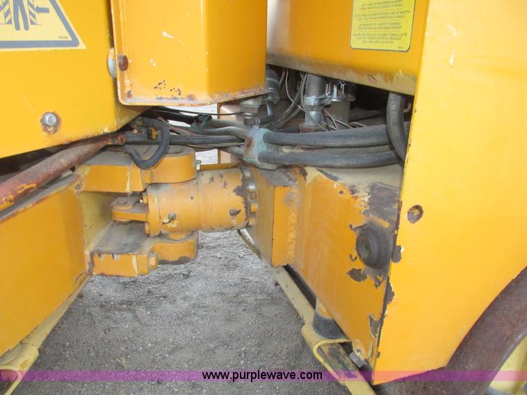 image for item G9816 1991 Wacker RD880 articulated double drum roller