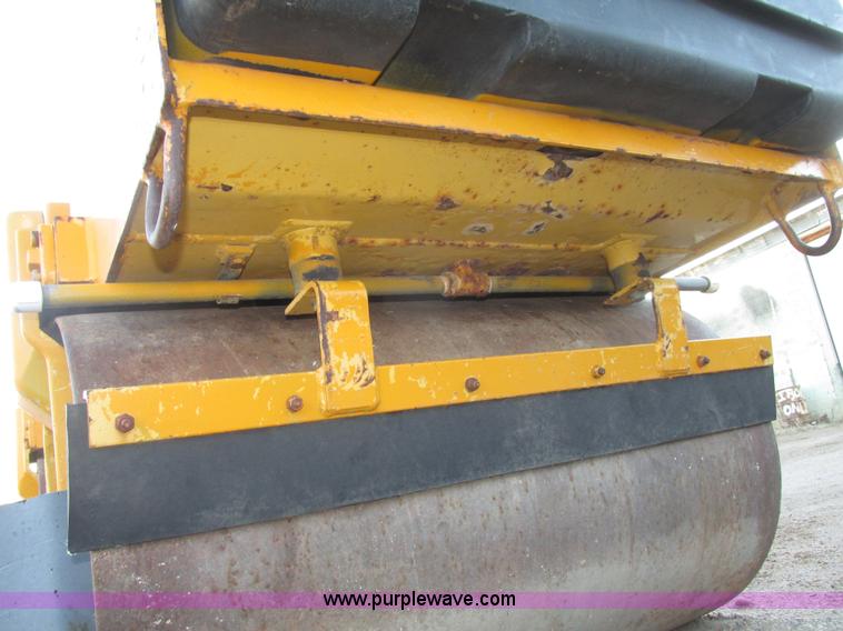 image for item G9816 1991 Wacker RD880 articulated double drum roller