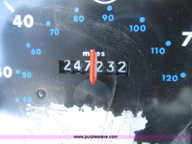 image for item G9817 1990 Mack MS200P service truck