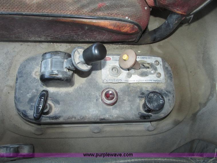 image for item G9817 1990 Mack MS200P service truck