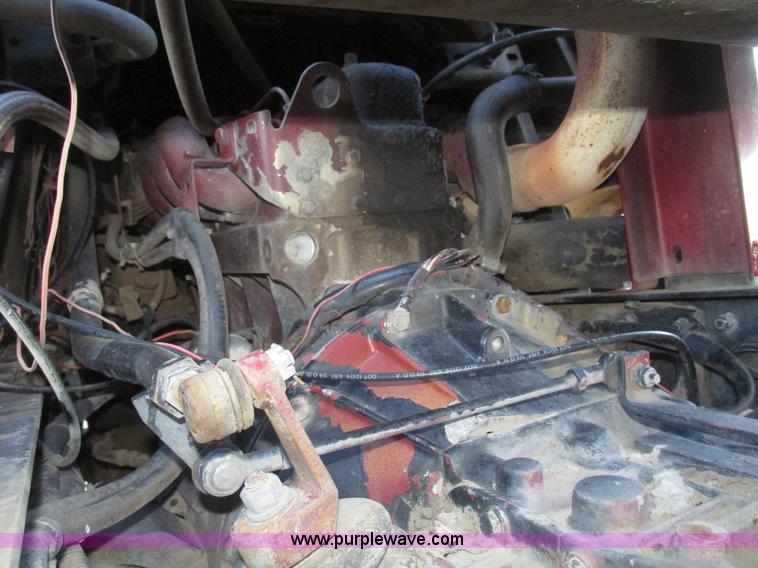 image for item G9817 1990 Mack MS200P service truck