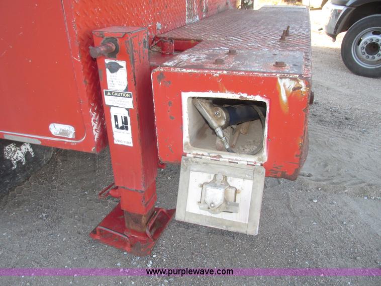 image for item G9817 1990 Mack MS200P service truck