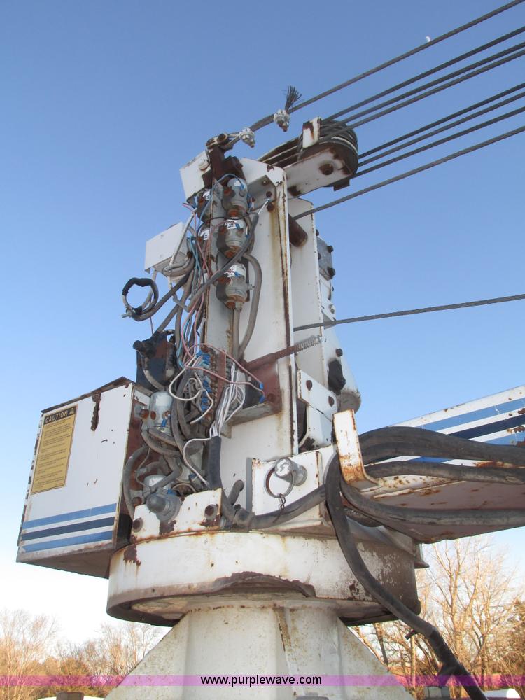 image for item G9817 1990 Mack MS200P service truck