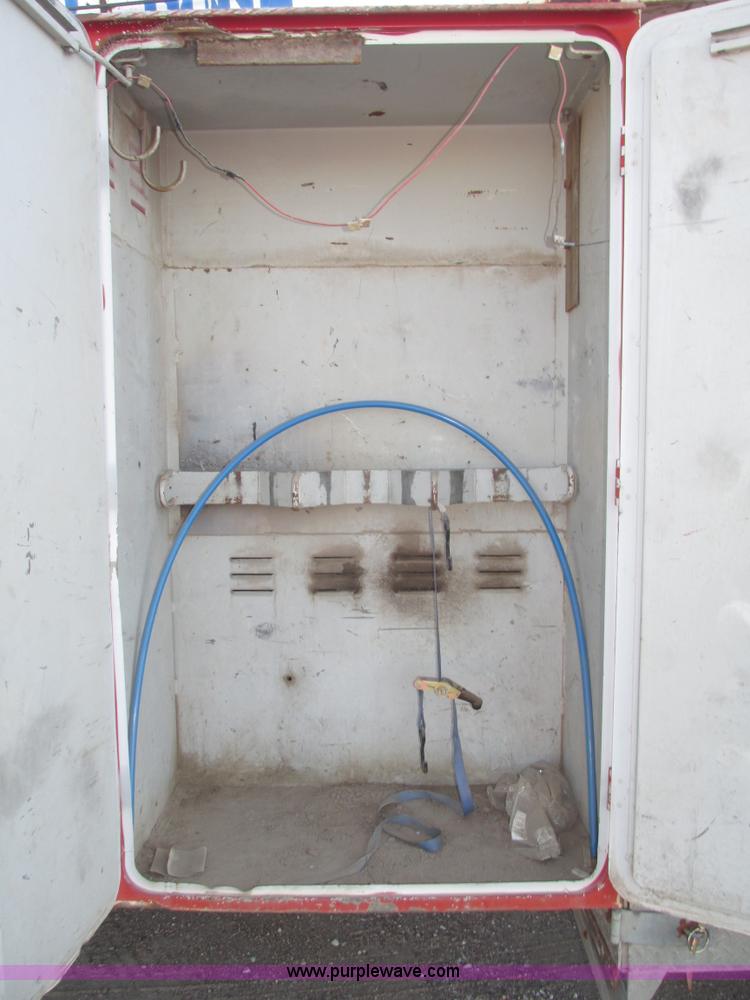 image for item G9817 1990 Mack MS200P service truck