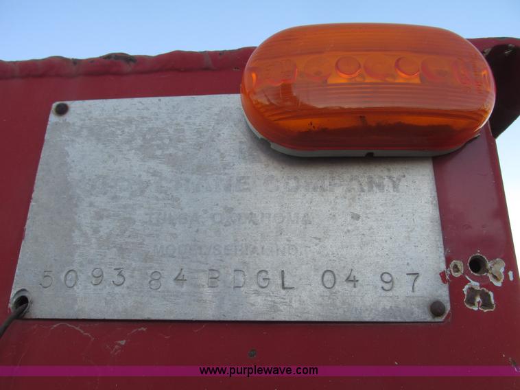 image for item G9817 1990 Mack MS200P service truck