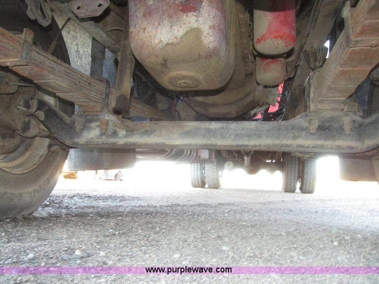 image for item G9817 1990 Mack MS200P service truck