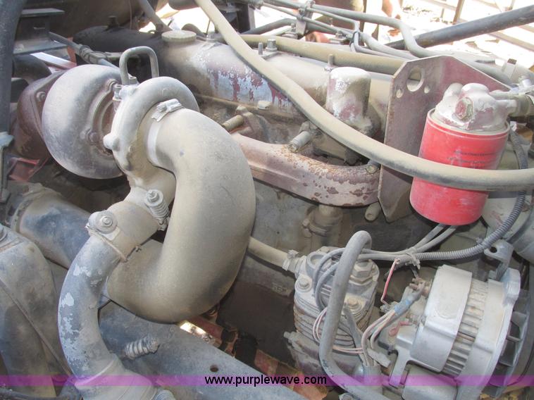 image for item G9817 1990 Mack MS200P service truck