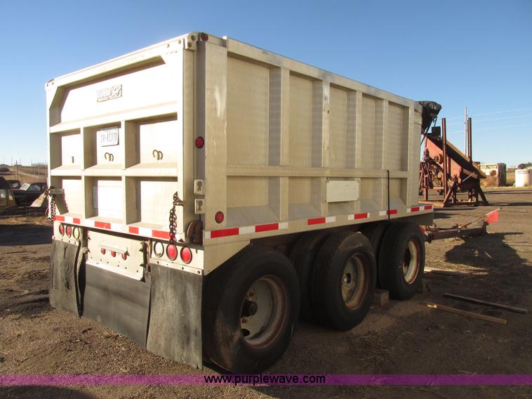 image for item G9818 1987 Ravens triple axle pup dump trailer