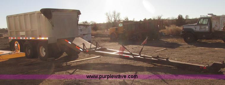 image for item G9818 1987 Ravens triple axle pup dump trailer