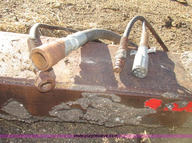 image for item G9818 1987 Ravens triple axle pup dump trailer