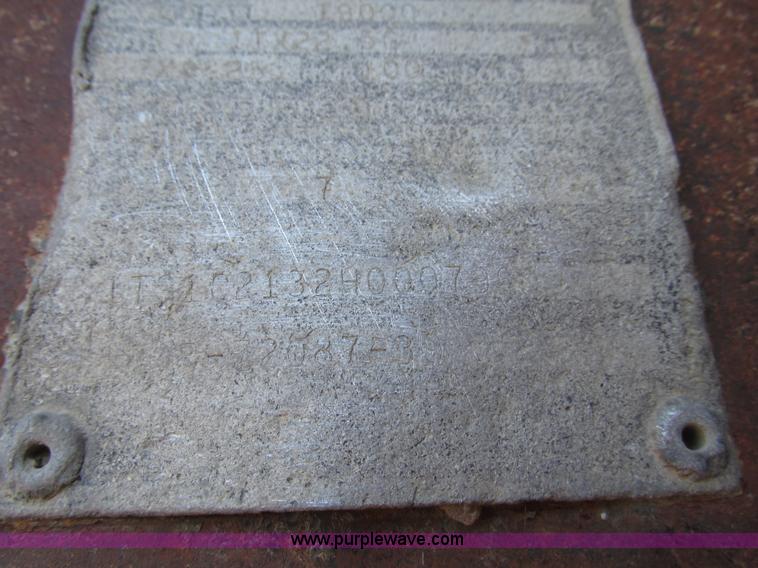 image for item G9818 1987 Ravens triple axle pup dump trailer