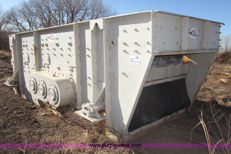 image for item G9819 Deister three deck vibrating screen