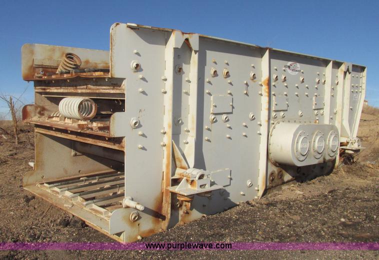 image for item G9819 Deister three deck vibrating screen