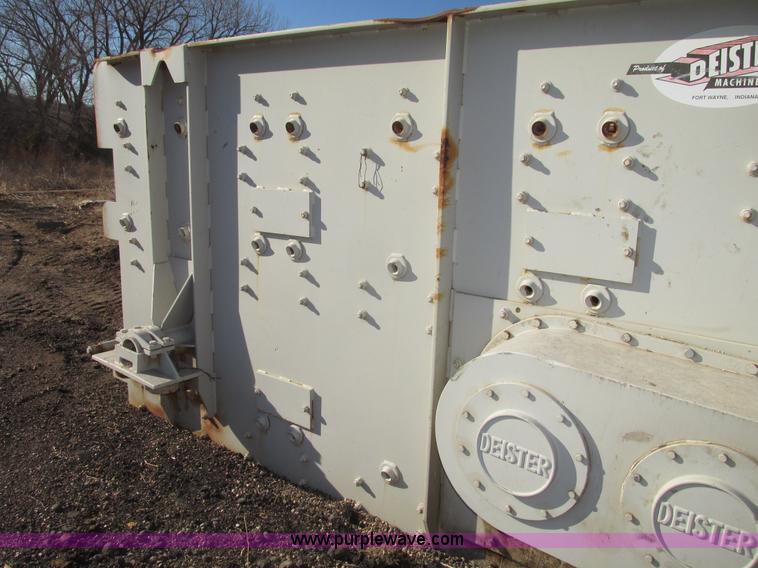 image for item G9819 Deister three deck vibrating screen