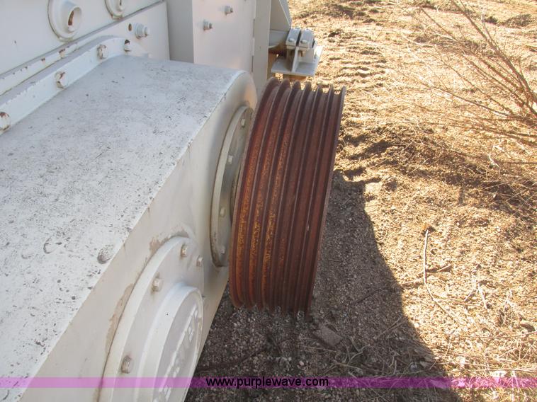 image for item G9819 Deister three deck vibrating screen