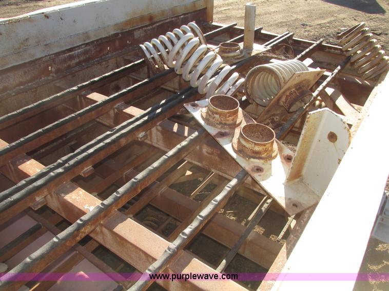 image for item G9819 Deister three deck vibrating screen