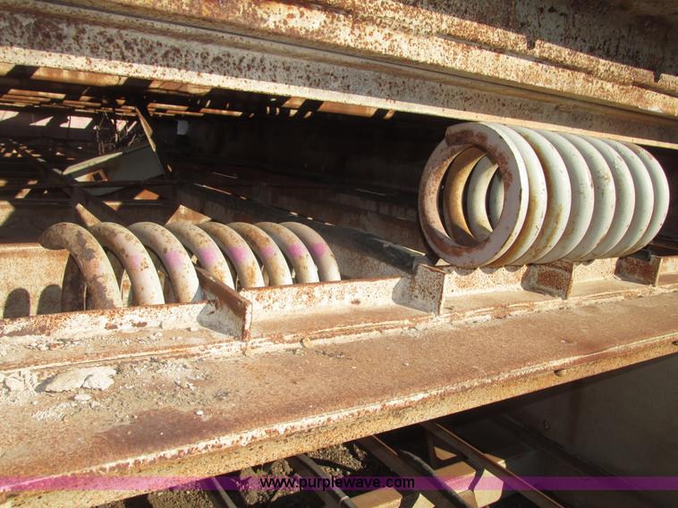 image for item G9819 Deister three deck vibrating screen