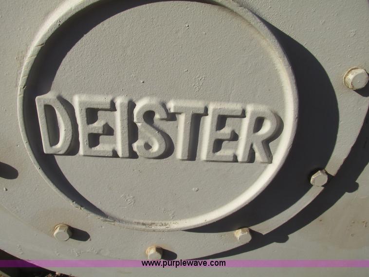 image for item G9819 Deister three deck vibrating screen