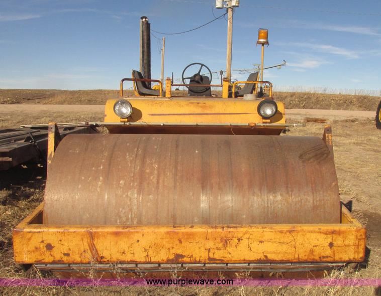 image for item G9820 Hyster C625B single drum roller