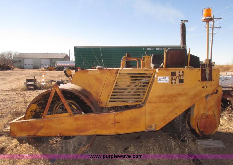 image for item G9820 Hyster C625B single drum roller