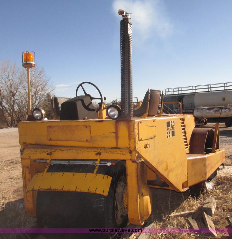 image for item G9820 Hyster C625B single drum roller