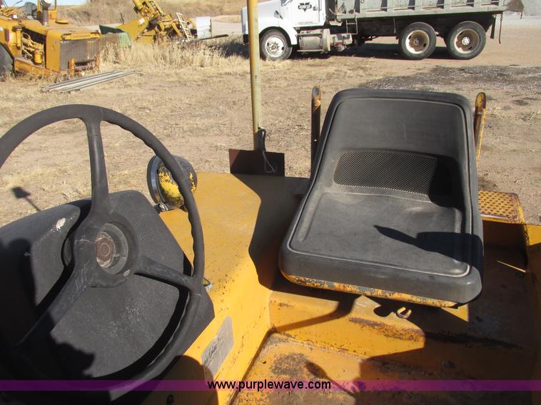 image for item G9820 Hyster C625B single drum roller