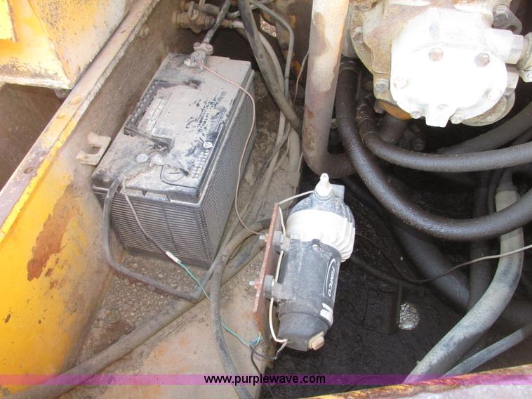 image for item G9820 Hyster C625B single drum roller