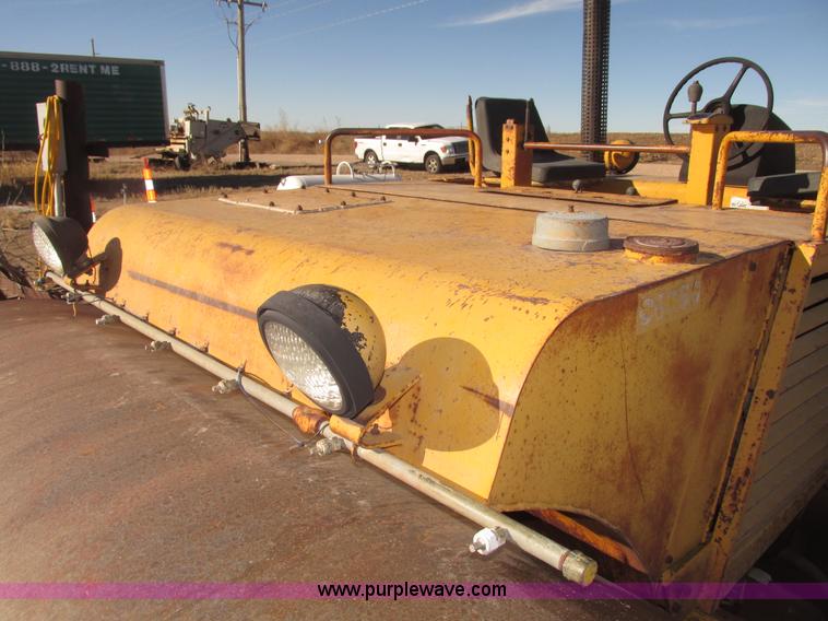 image for item G9820 Hyster C625B single drum roller